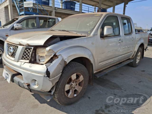 2013 NISSAN FRONTIER CD 