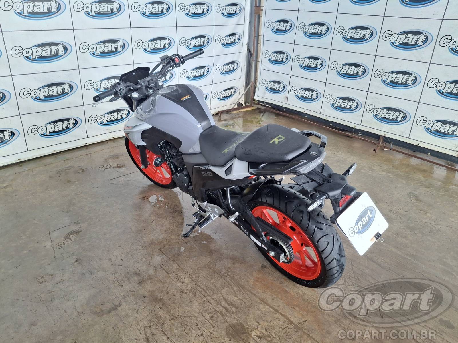 2026 YAMAHA FZ25 FAZER — foto 3 de 10