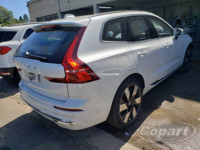 2024 VOLVO XC60 