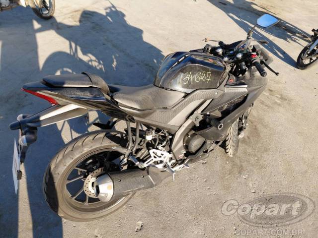 2025 YAMAHA YZF R15 
