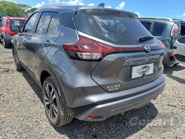 2025 NISSAN Kicks Play 
