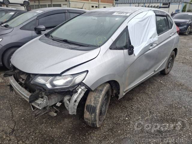 2016 HONDA FIT 