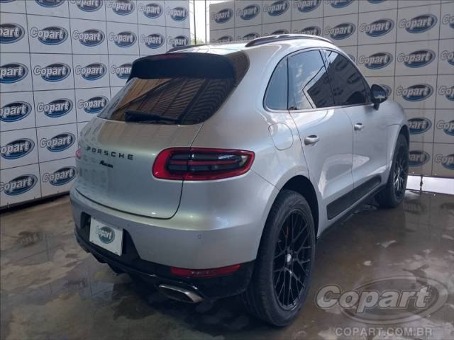 2017 PORSCHE MACAN 
