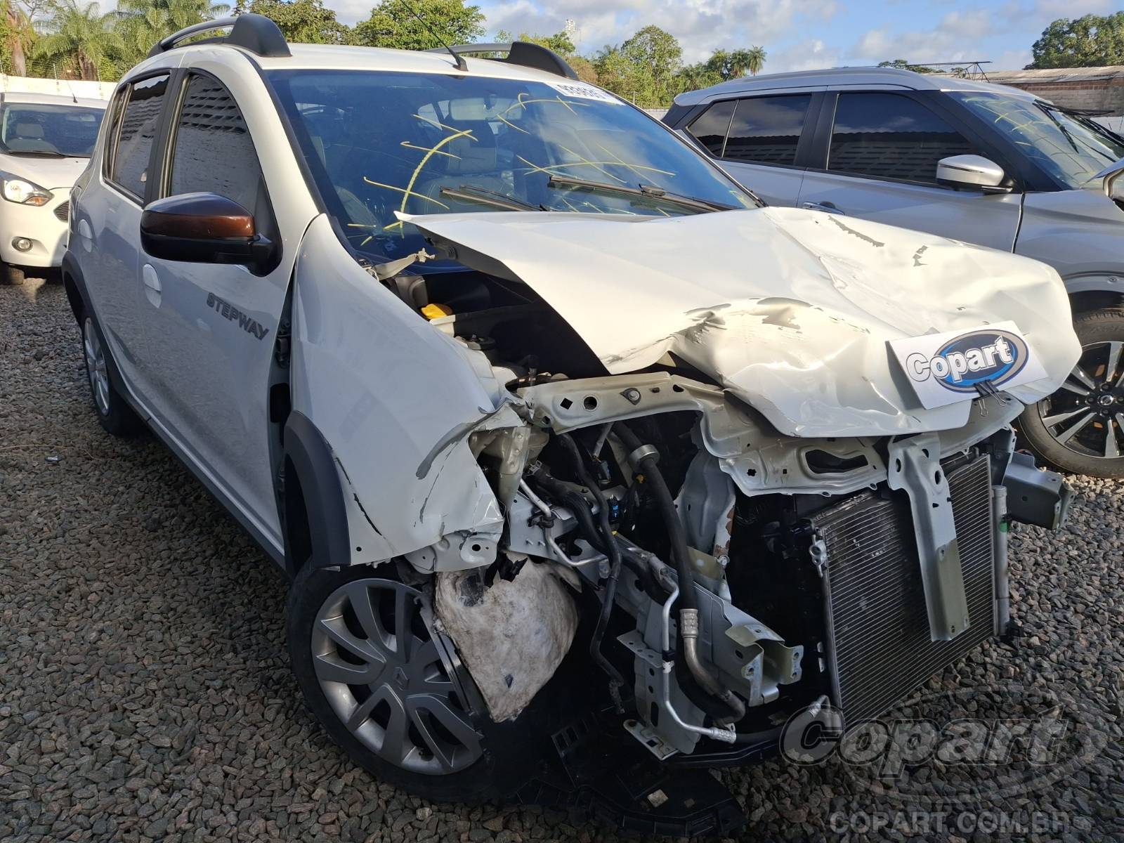Veículo Renault Sandero Renault Sandero Stepway Zen 1.0 12V 2024 Médio Dano Frontal 2024 em leilão