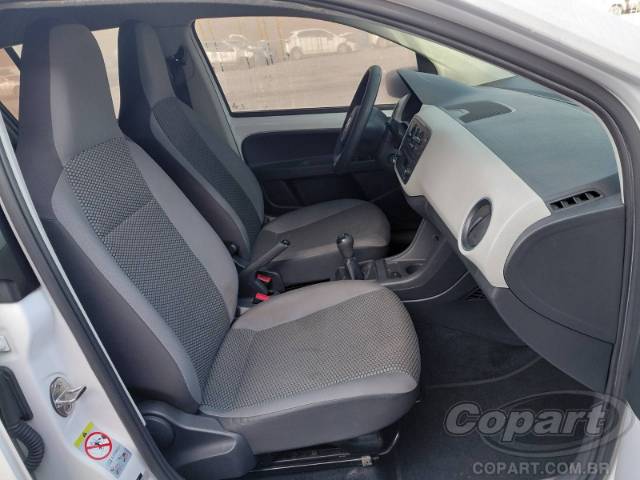 2015 VOLKSWAGEN UP 