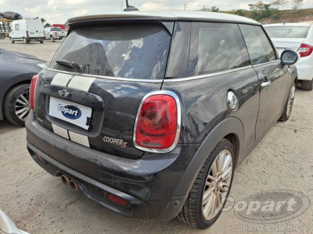 2015 MINI COOPER 