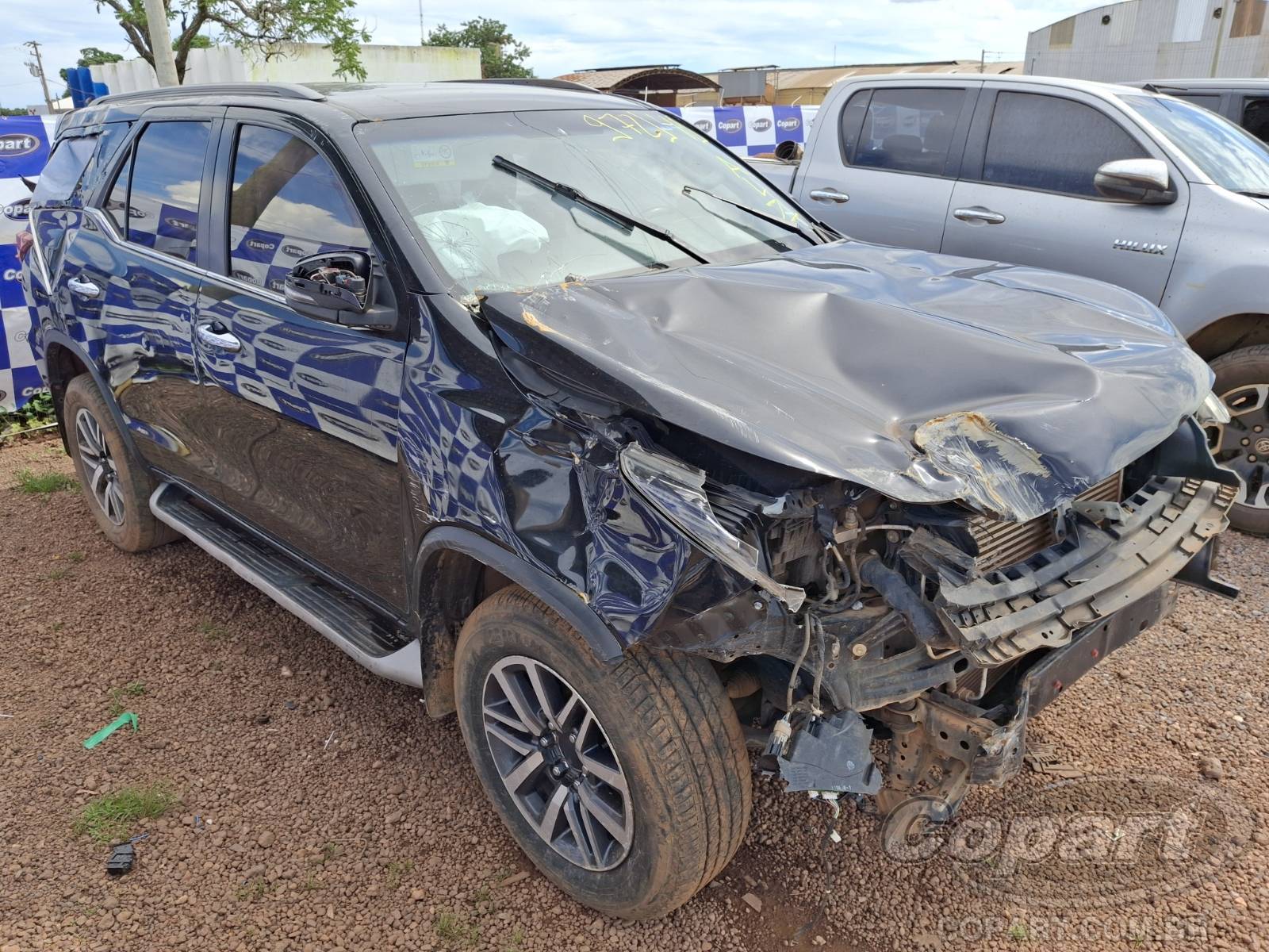 Veículo Toyota SW4 Toyota SW4 SRX 2.8 D-4D Turbo 2019 Médio Dano Frontal 2019 em leilão