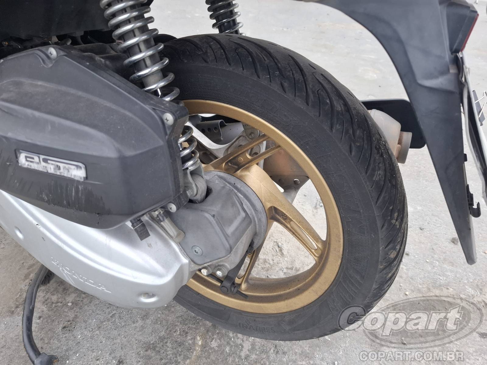 Foto 7 de 10: 2015 HONDA PCX