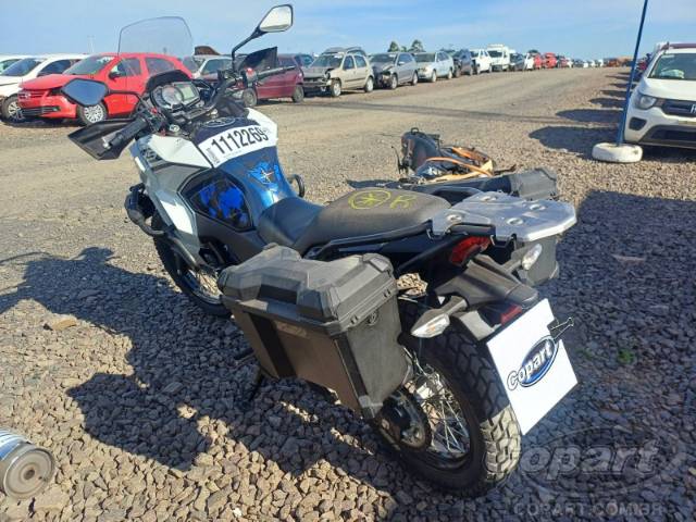 2025 KAWASAKI VERSYS-X 