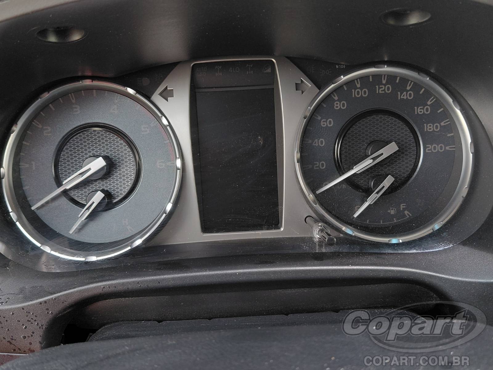 2024 TOYOTA HILUX CD — foto 8 de 11