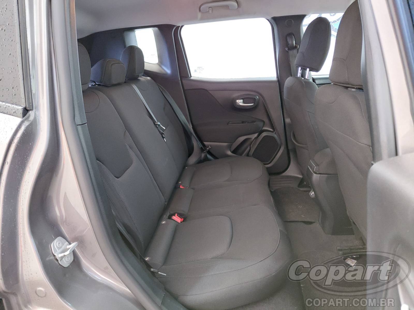 Foto 6 de 10: 2021 JEEP RENEGADE