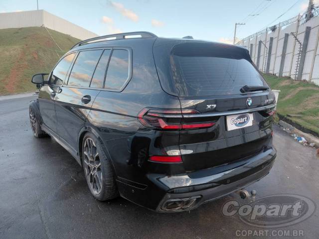 2025 BMW X7 