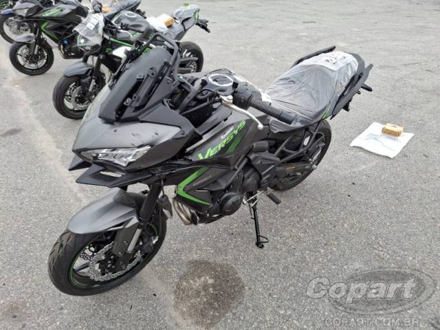 2025 KAWASAKI VERSYS 