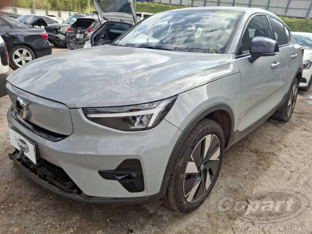 2024 VOLVO C40 