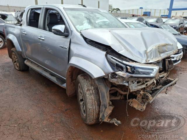 2024 TOYOTA HILUX CD 