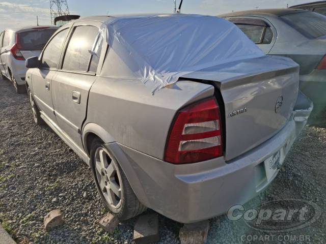 2005 CHEVROLET ASTRA SEDAN 