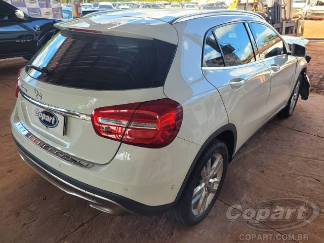 2015 MERCEDES BENZ GLA 