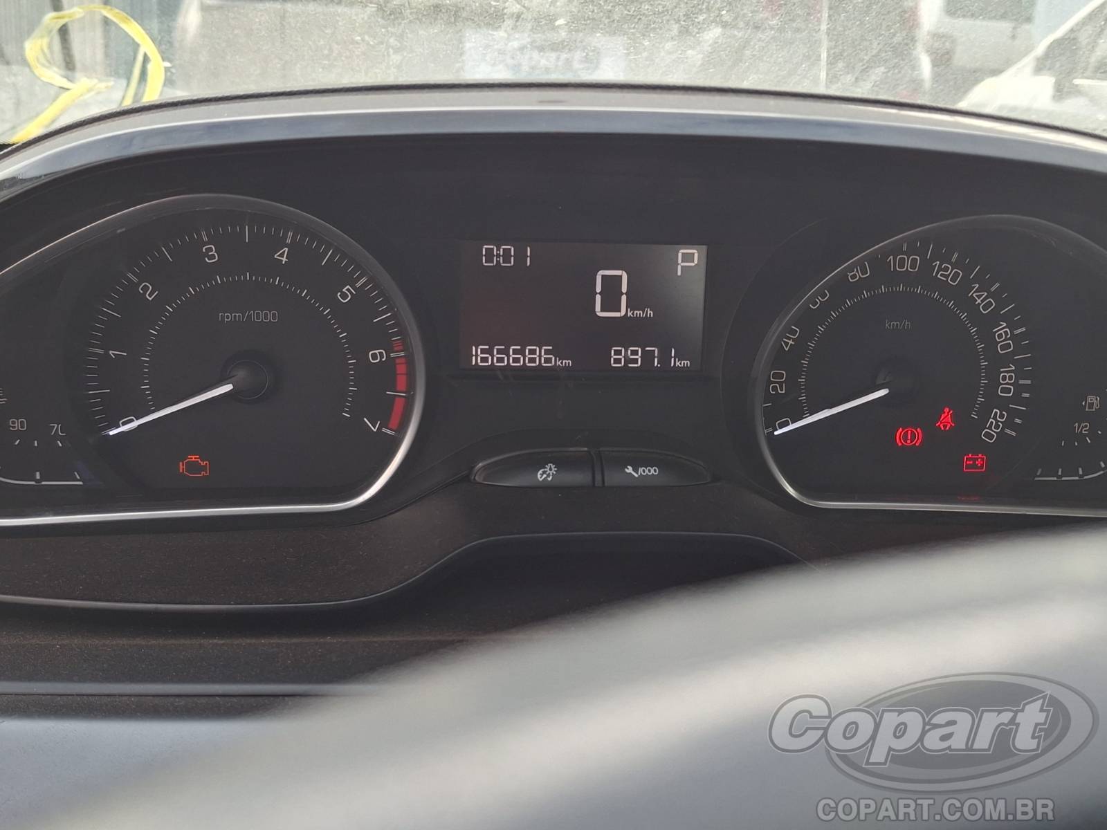 Foto 8 de 10: 2014 PEUGEOT 208
