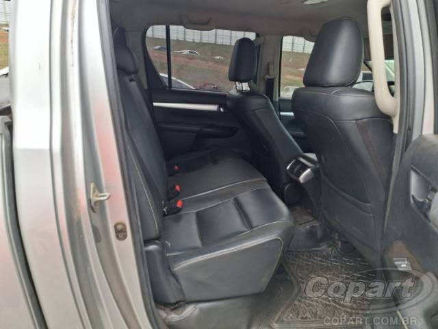 2017 TOYOTA HILUX CD 