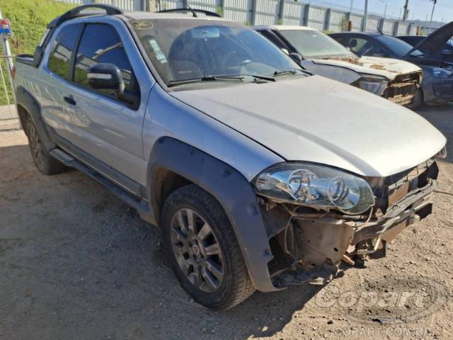 2015 FIAT STRADA CD 