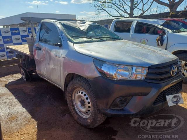 2025 TOYOTA HILUX CS 