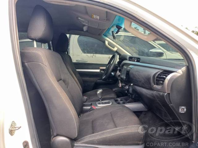 2025 TOYOTA HILUX CD 