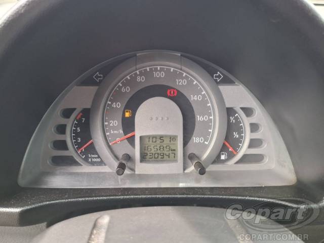 2005 VOLKSWAGEN FOX 