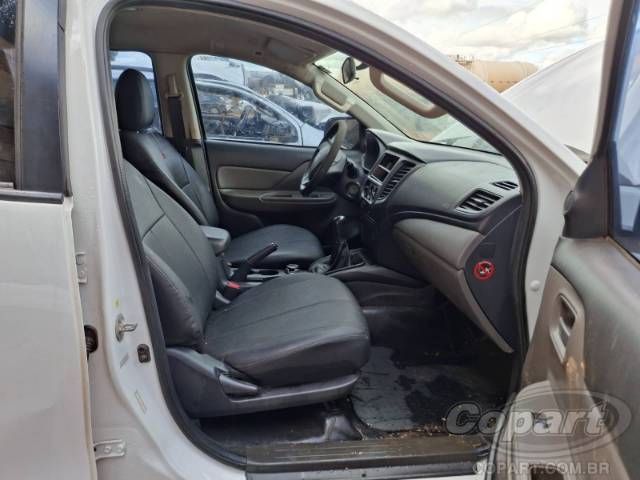 2021 MITSUBISHI L200 TRITON 