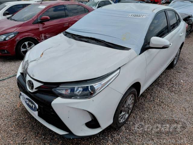 2024 TOYOTA YARIS SEDA 