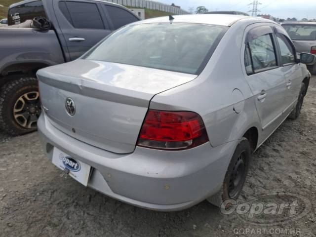 2010 VOLKSWAGEN VOYAGE 