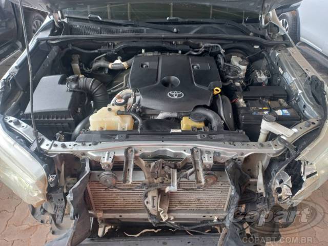 2017 TOYOTA HILUX CD 