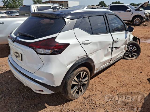 2024 NISSAN KICKS 