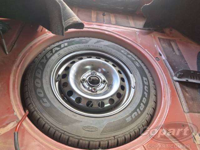 2015 VOLKSWAGEN VOYAGE 