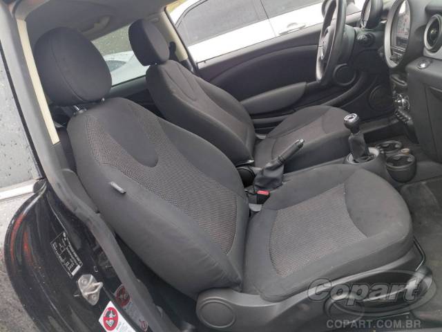 2011 MINI COOPER 