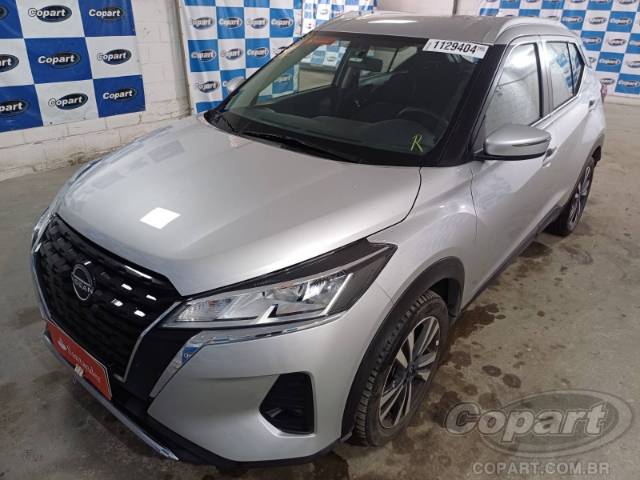 2025 NISSAN Kicks Play 