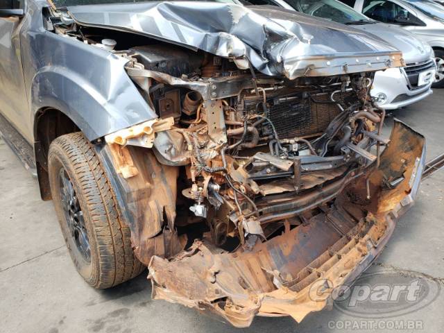 2023 NISSAN FRONTIER CD 