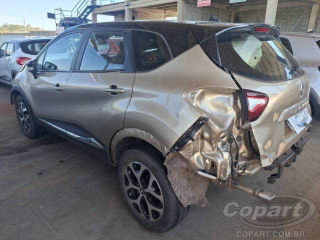 2022 RENAULT CAPTUR 