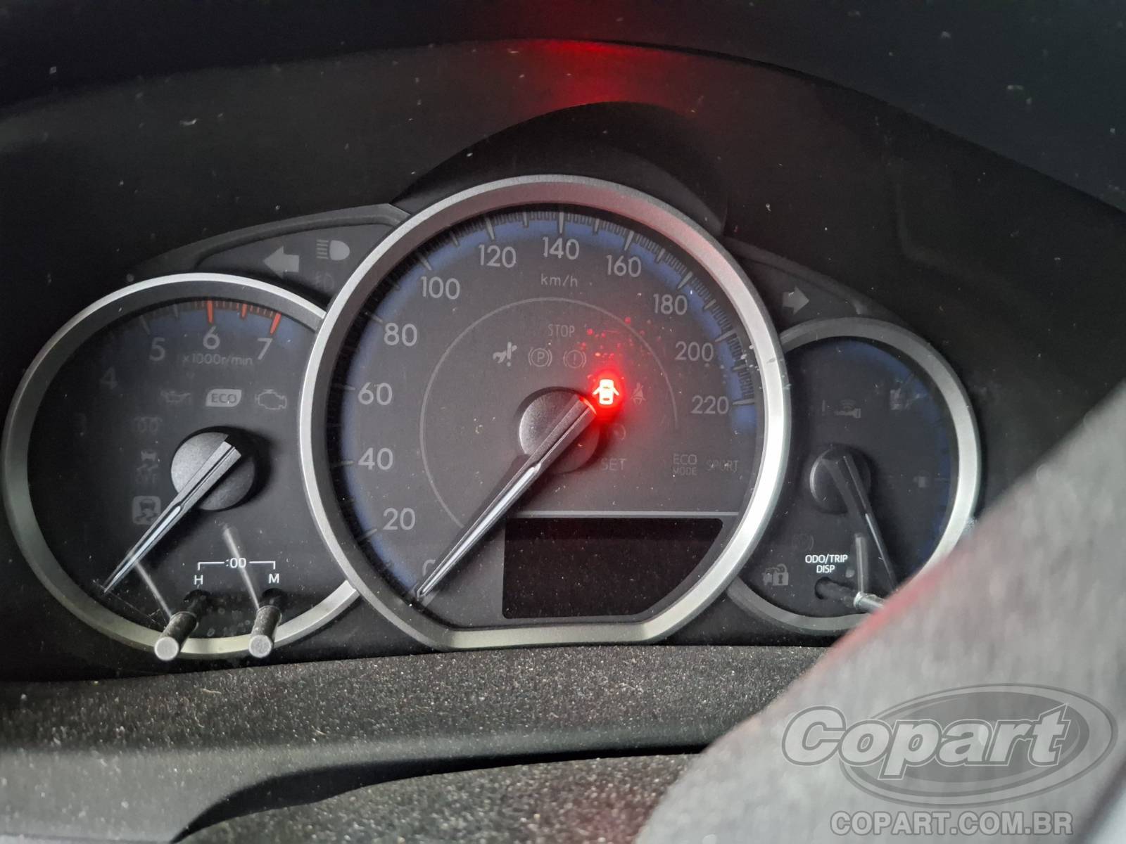 Foto 8 de 10: 2023 TOYOTA YARIS