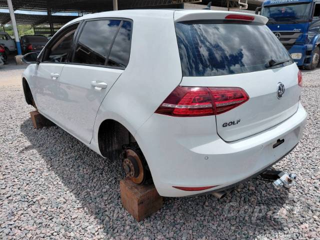 2014 VOLKSWAGEN GOLF 