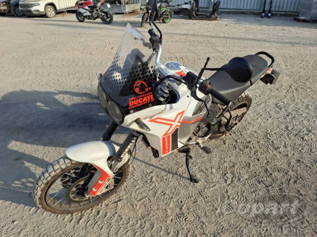 2023 DUCATI DESERTX 