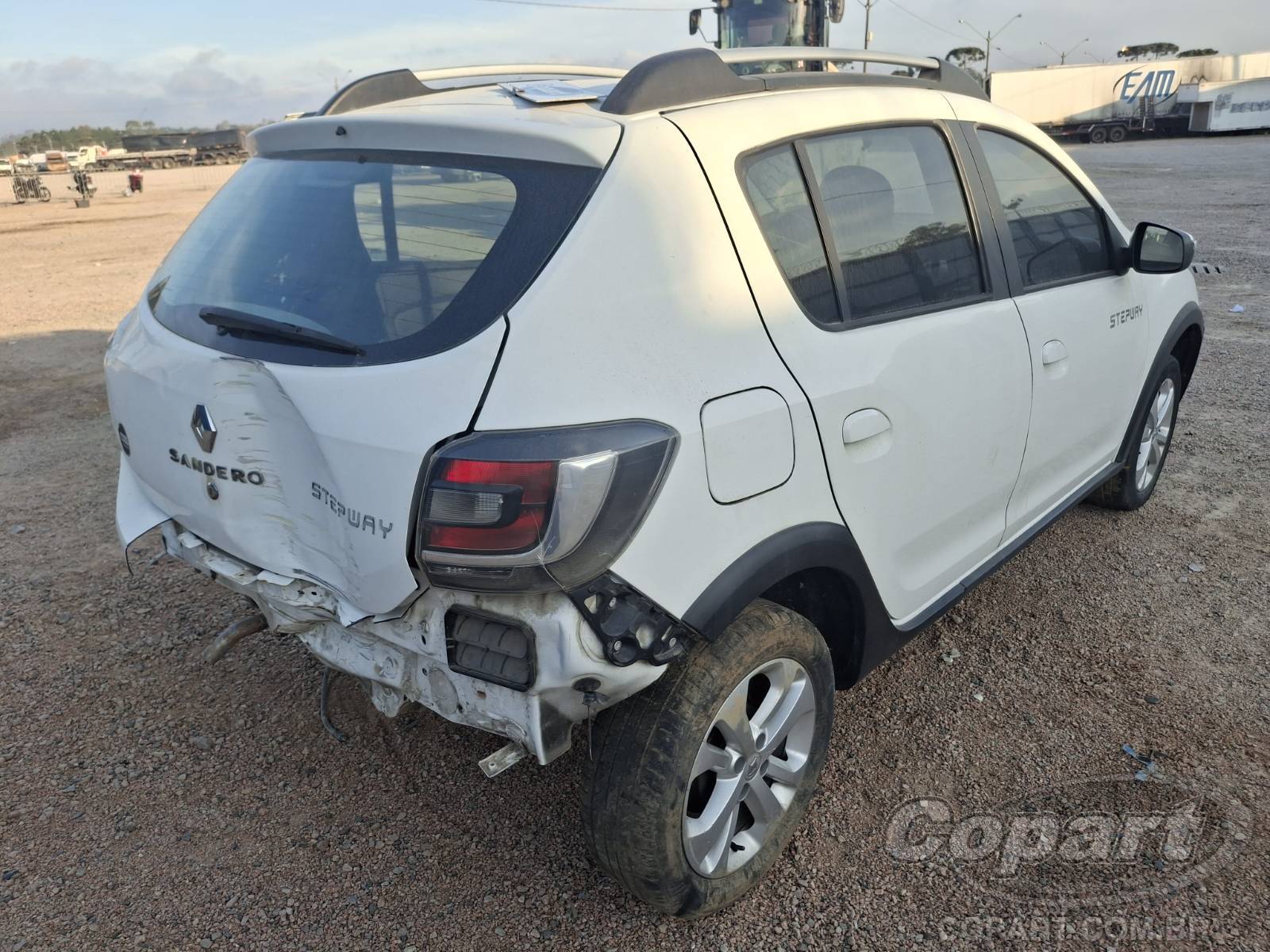 2016 RENAULT SANDERO — foto 4 de 12