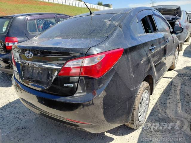 2015 HYUNDAI HB20S 