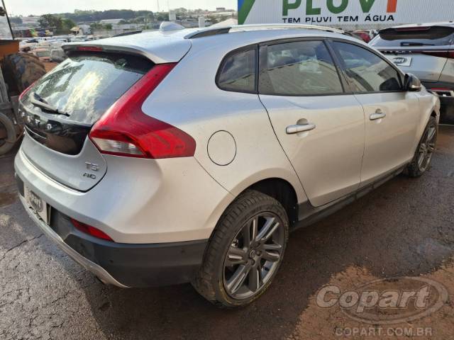 2016 VOLVO V40 