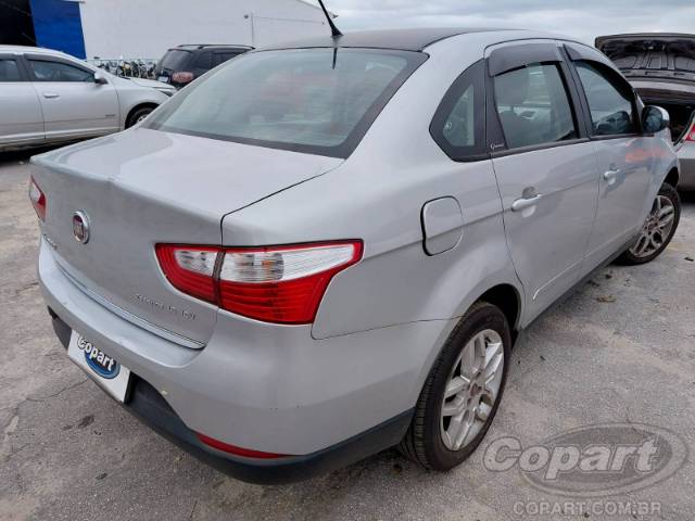 2016 FIAT GRAND SIENA 