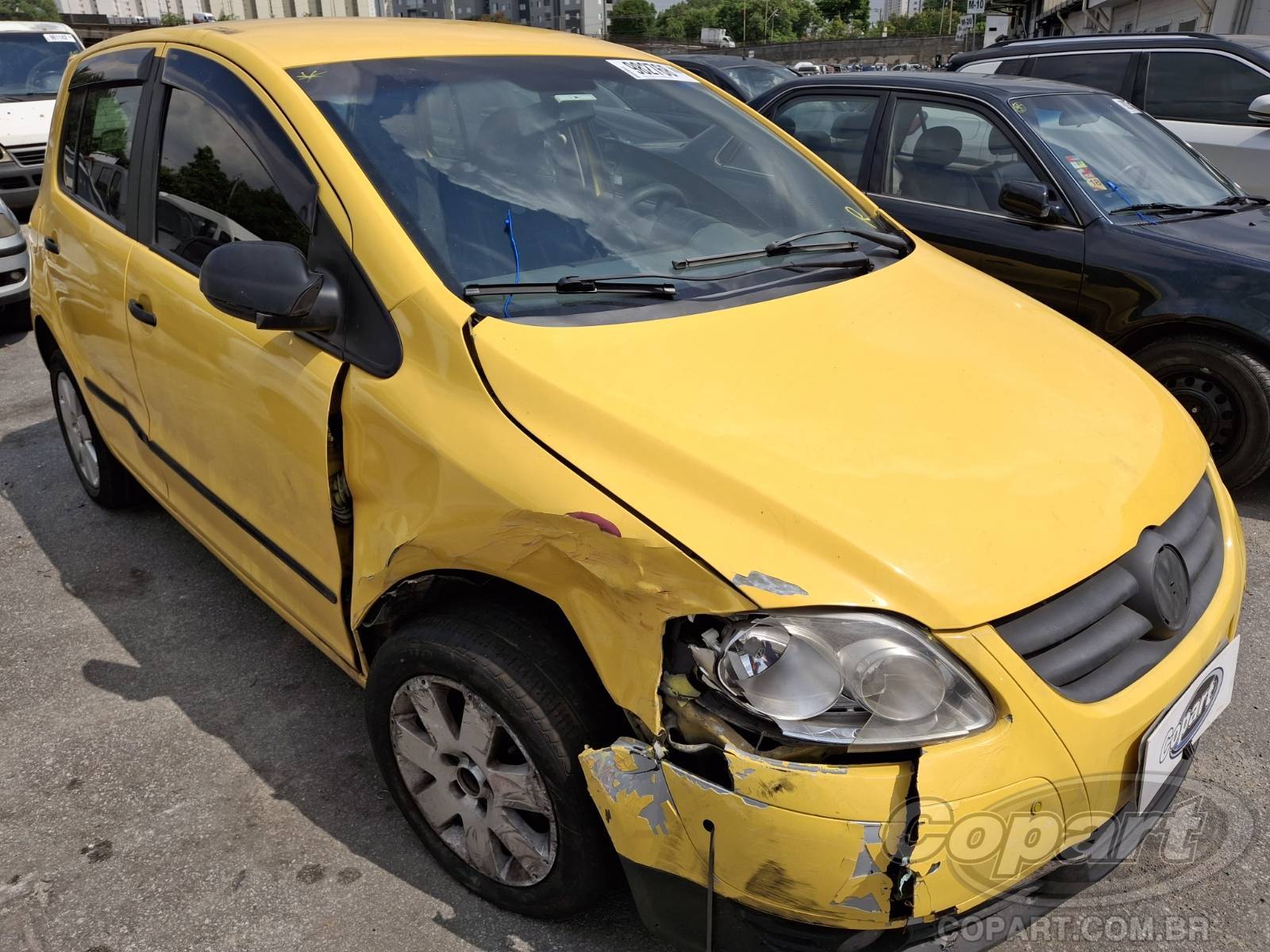 Veículo VW - VolksWagen Fox Volkswagen Fox Route 1.6 Total Flex 2008 Colisão Média Monta 2008 em leilão