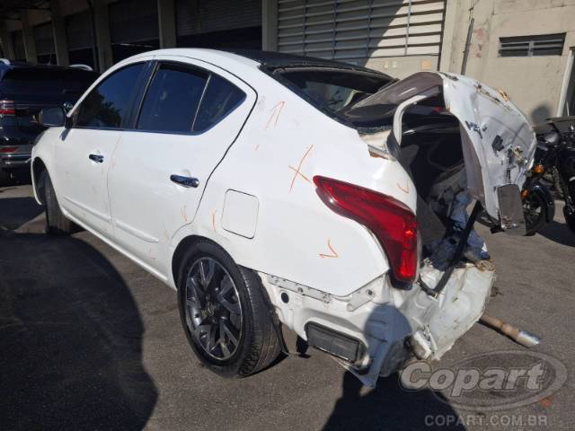 2017 NISSAN VERSA 