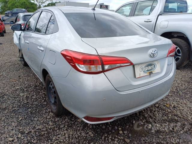 2024 TOYOTA YARIS SEDA 