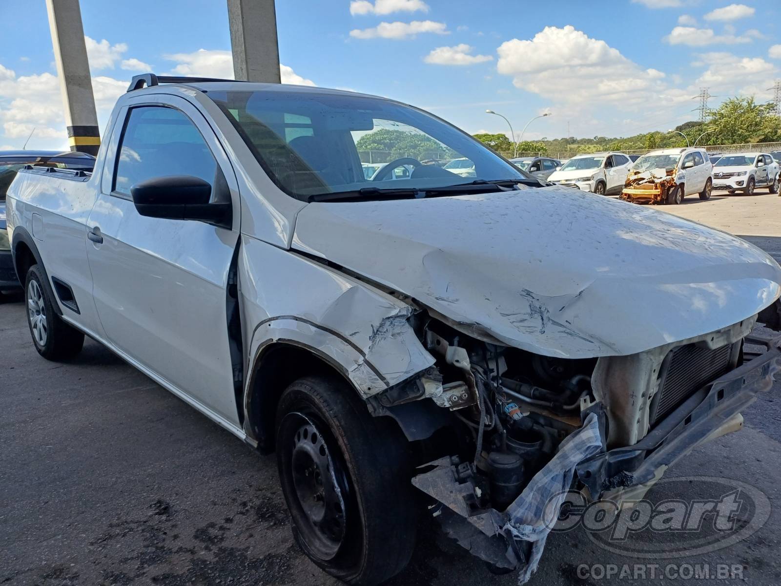 Volkswagen Saveiro 1.6 Total Flex 2013 Colisão Média Monta