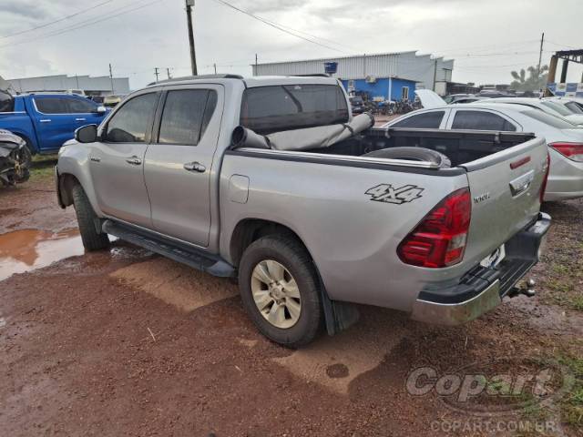 2017 TOYOTA HILUX CD 