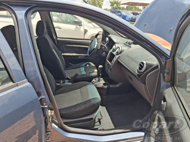 2011 FORD FIESTA SEDAN 